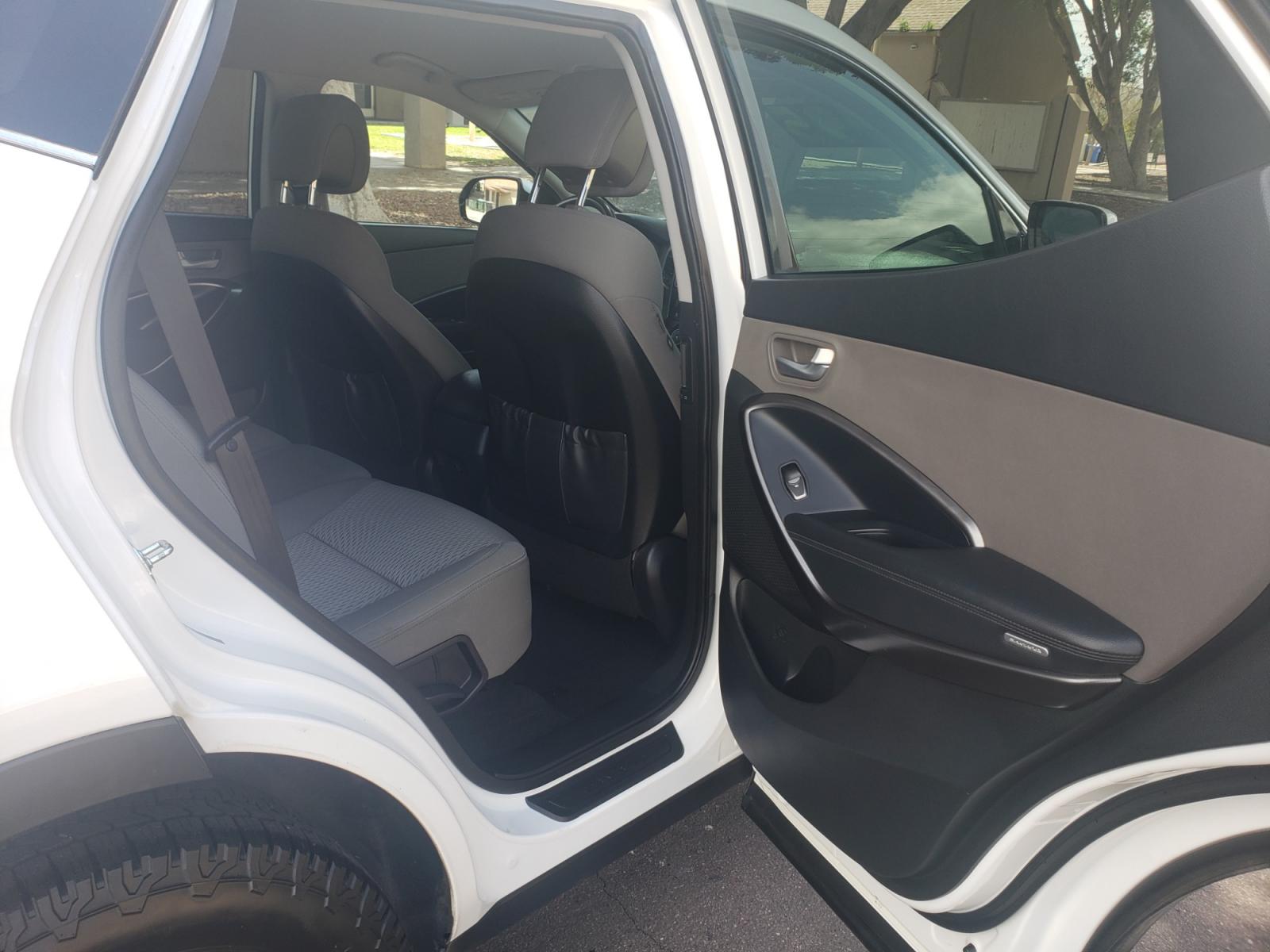 2017 WHITE /gray and black Hyundai Santa Fe SE sport (5NMZT3LB6HH) with an 2.4L L4 DOHC 16V engine, 4-Speed Automatic transmission, located at 323 E Dunlap Ave., Phoenix, AZ, 85020, (602) 331-9000, 33.567677, -112.069000 - 2017 Hyundai Santa Fe Sport,........A Must See!! No accidents, Ice cold AC. The SUV is gorgeous inside and out. Power windows, Power door locks, Touch screen Stereo/CD Player, Phone sync, Bluetooth, Backup camera, Beautiful gray and black interior with gray cloth seats in near perfect condition, Inc - Photo #14